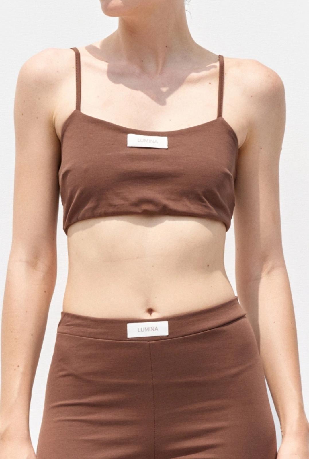 Top crop e Bremuda con logo