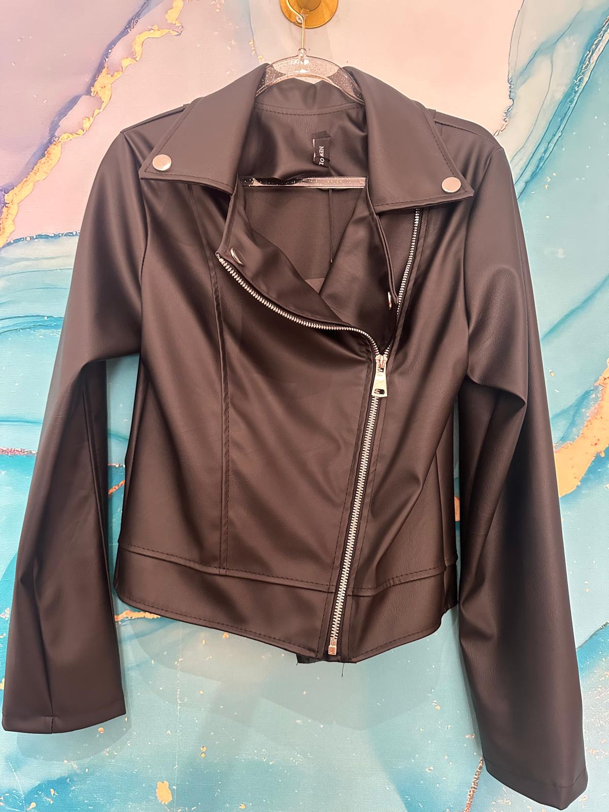 Giacca modello biker in ecopelle