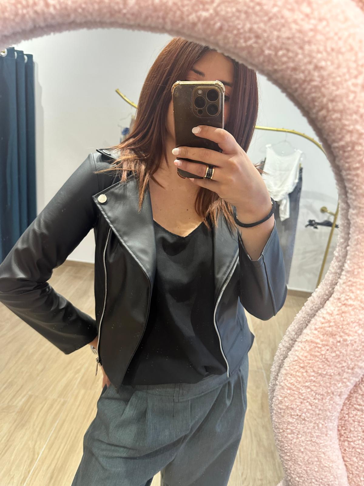 Giacca modello biker in ecopelle